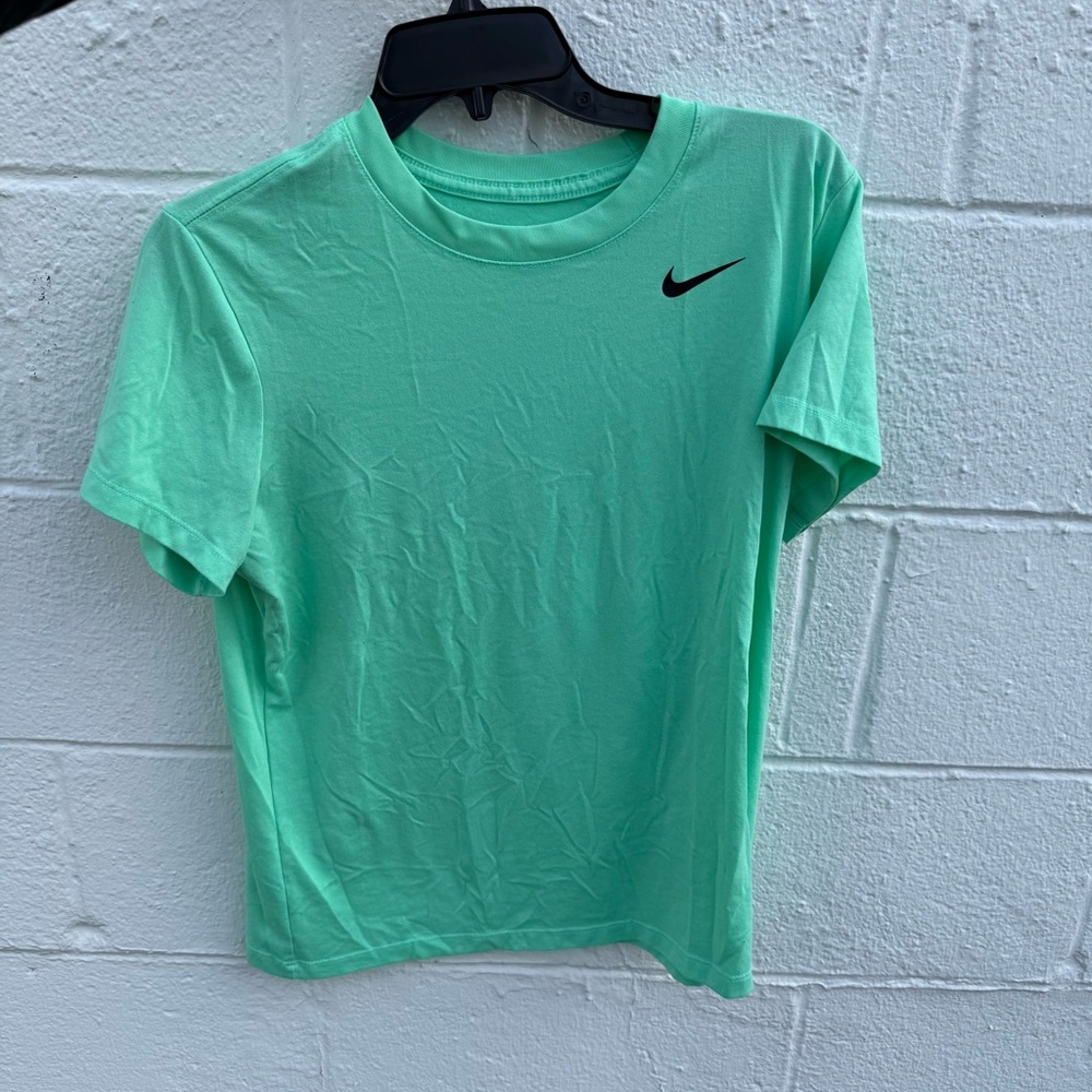 ☘️Nike Green T-Shirt